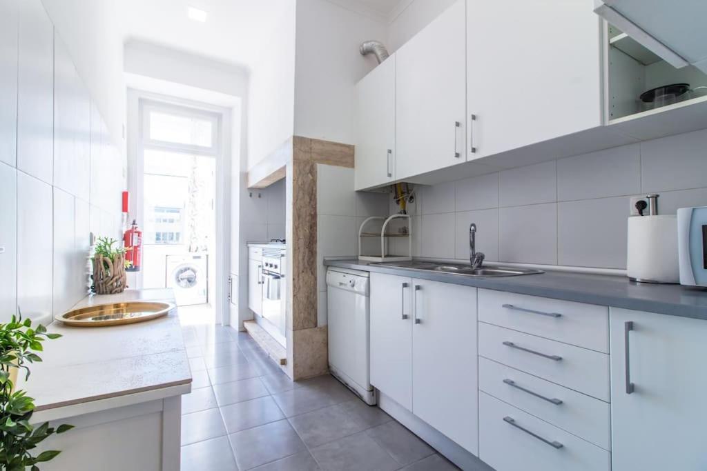 Downtown 7 Bedroom Apartment - Liberdade Lisboa المظهر الخارجي الصورة